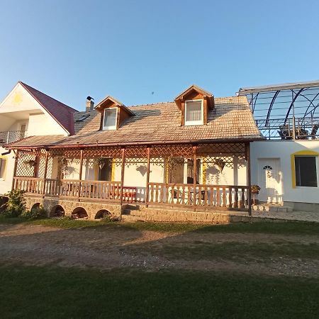 Agro Privat Hotel Hrabusice Exterior photo